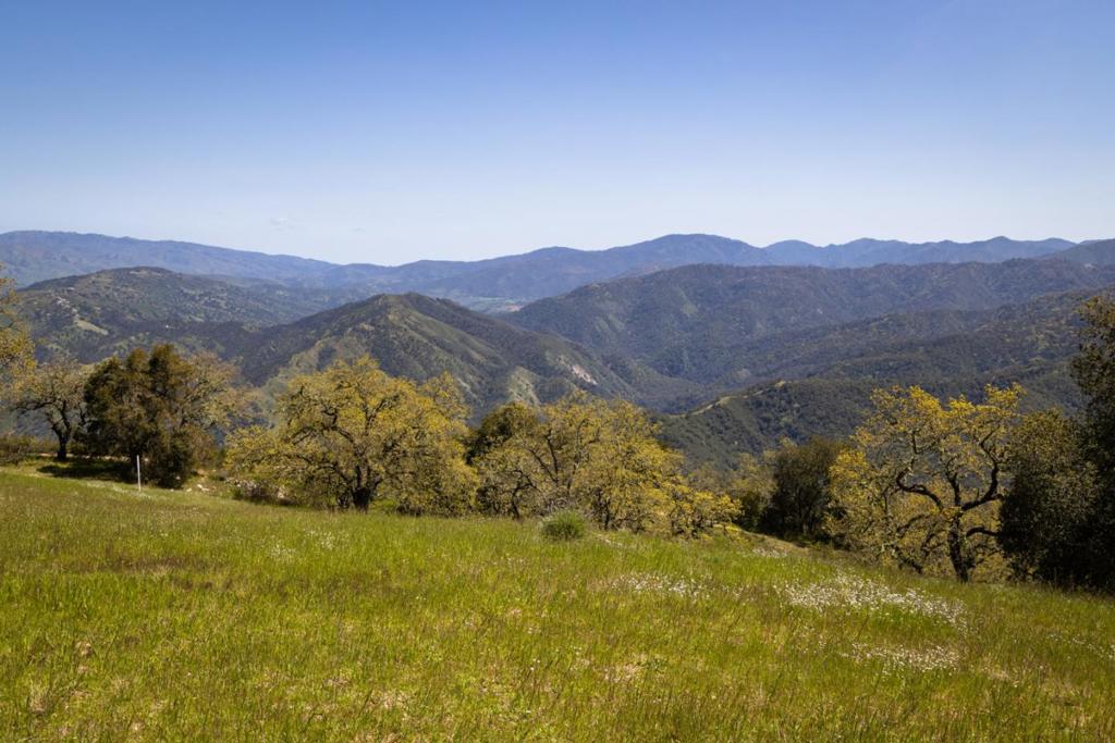 26 Long Ridge Trail Property Photo 7