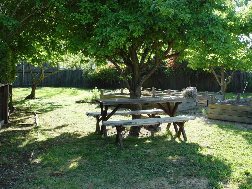 2130 Ward Way Property Photo 7