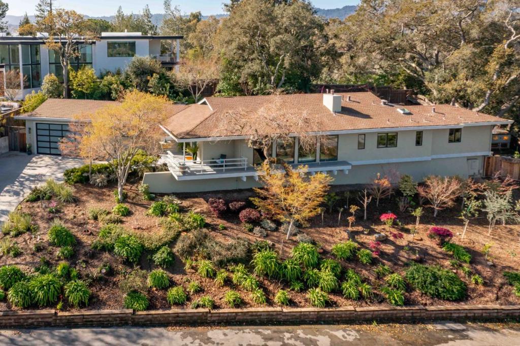 787 Sharon Park Drive Property Photo 2