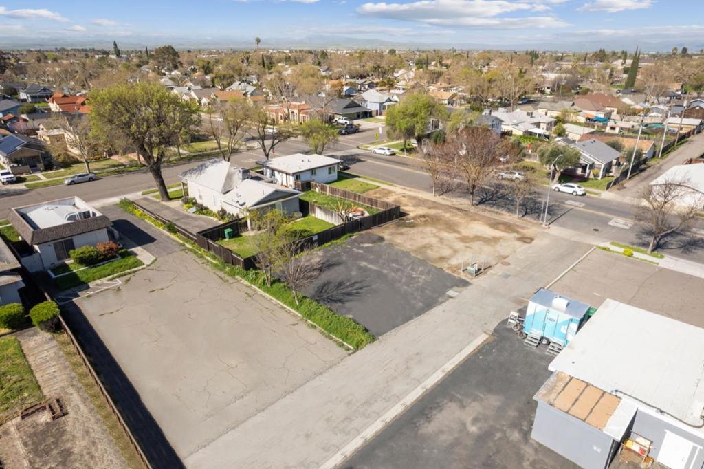 422 J Street Property Photo 4