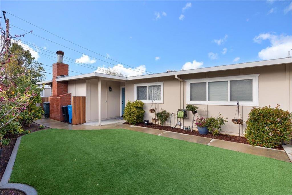 Los Prados Street Property Photo 5
