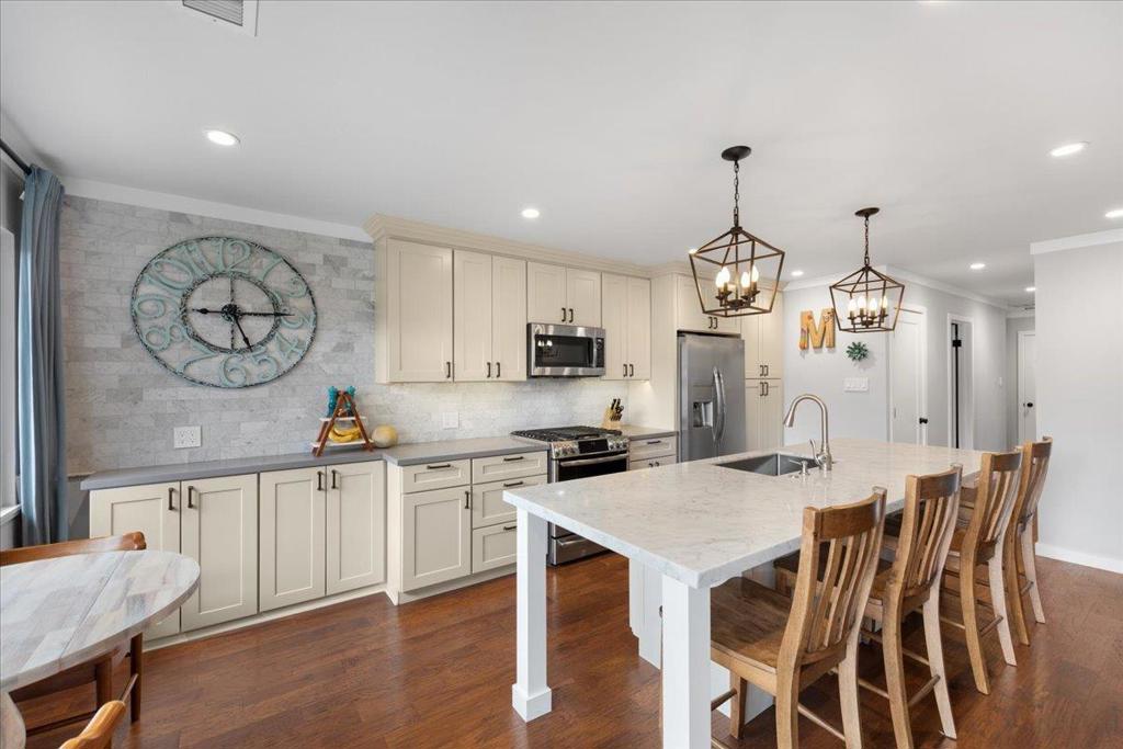 Los Prados Street Property Photo 16