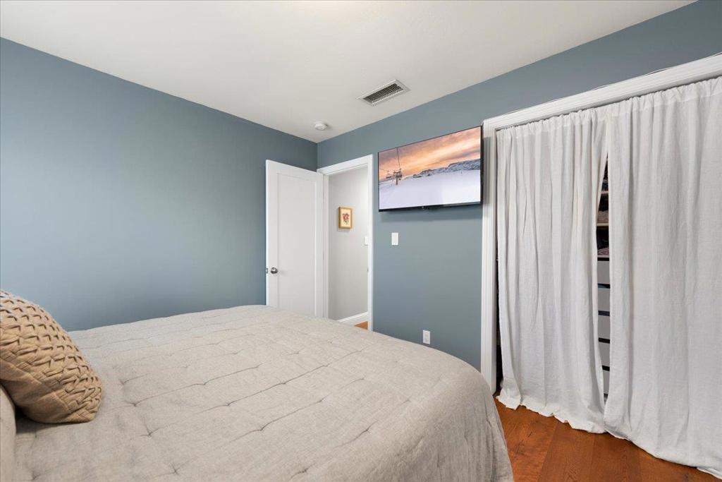 Los Prados Street Property Photo 43