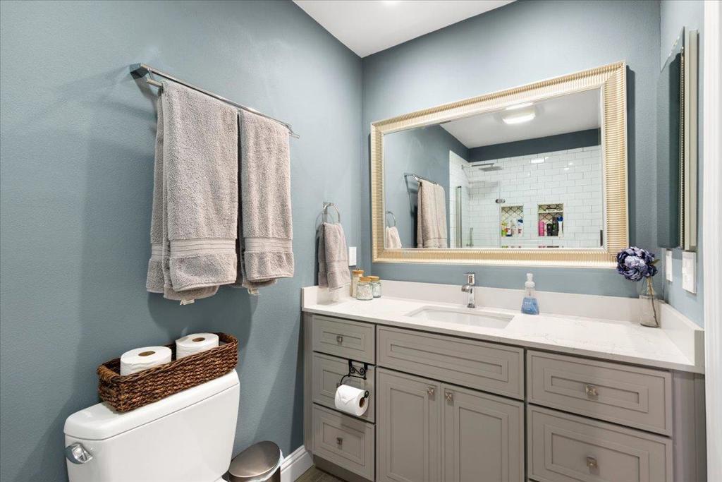 Los Prados Street Property Photo 44