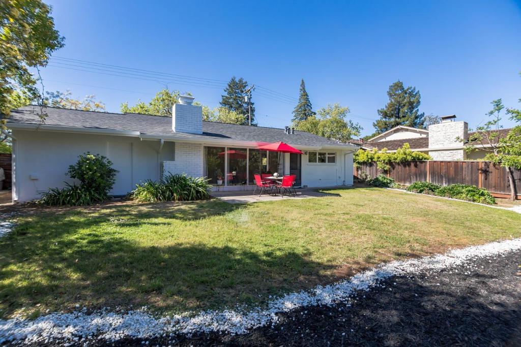 2158 Jardin Drive Property Photo 4