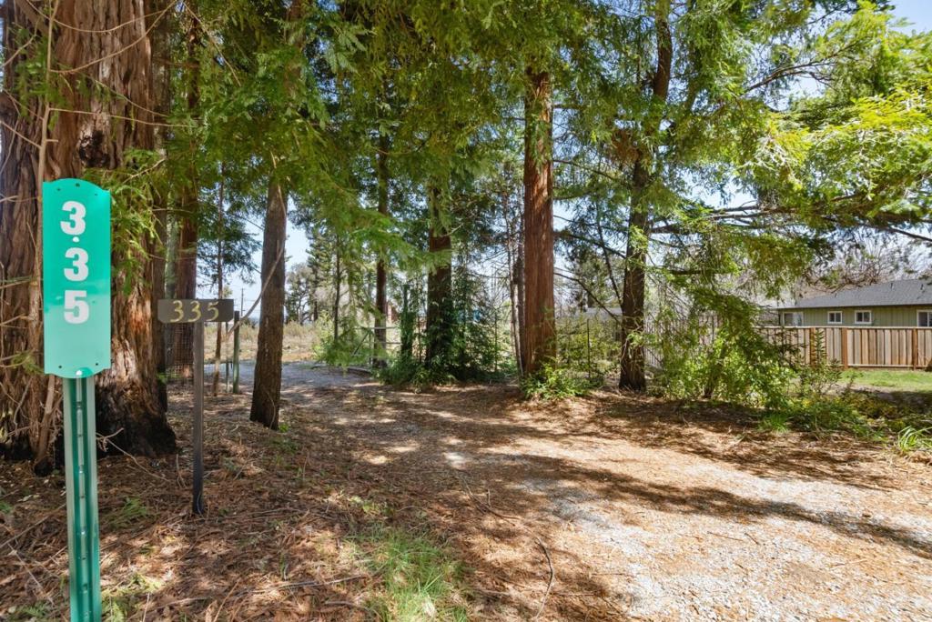 335 Braemoor Drive Property Photo 31