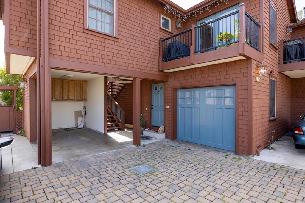 145 15th Street Property Photo 4