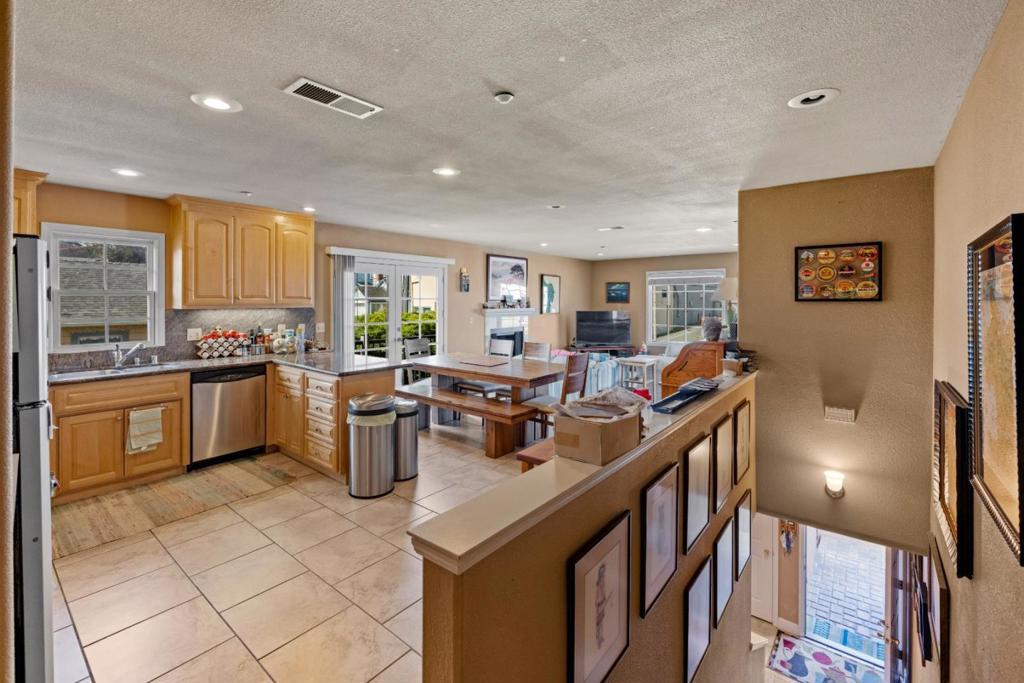 145 15th Street Property Photo 6