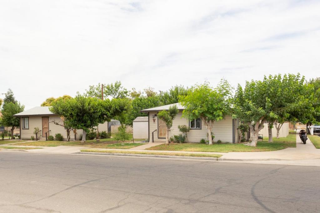 3468 S Frank Avenue Property Photo 4