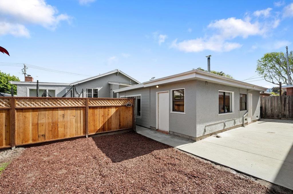 449 Angus Avenue Property Photo 4