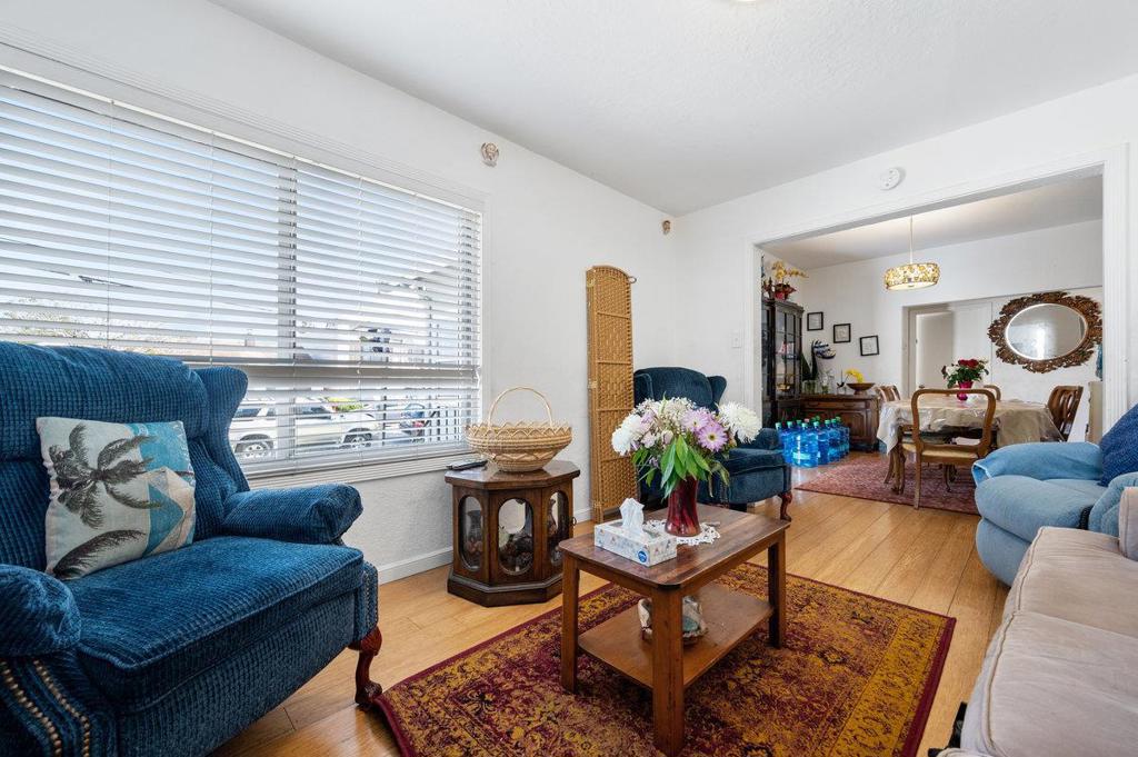 449 Angus Avenue Property Photo 25