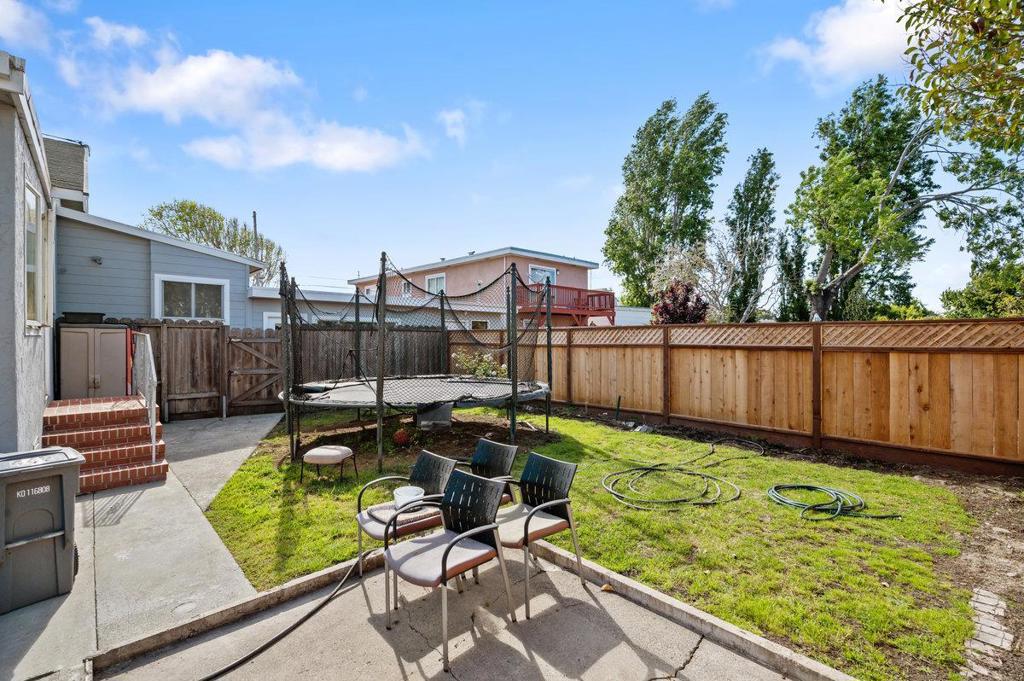 449 Angus Avenue Property Photo 35