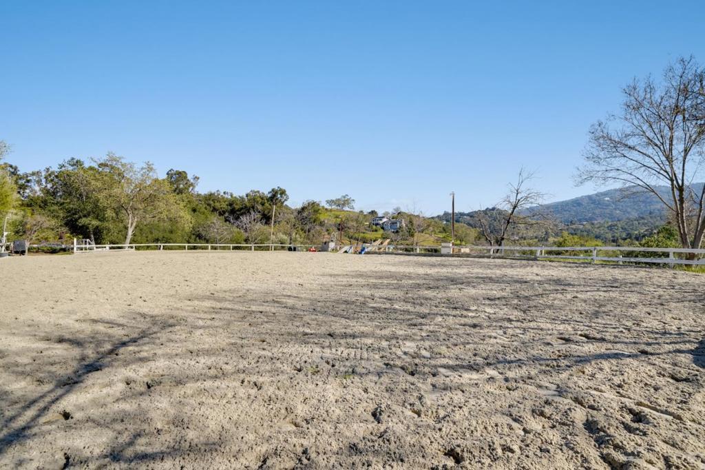 22200 Mount Eden Road Property Photo 5