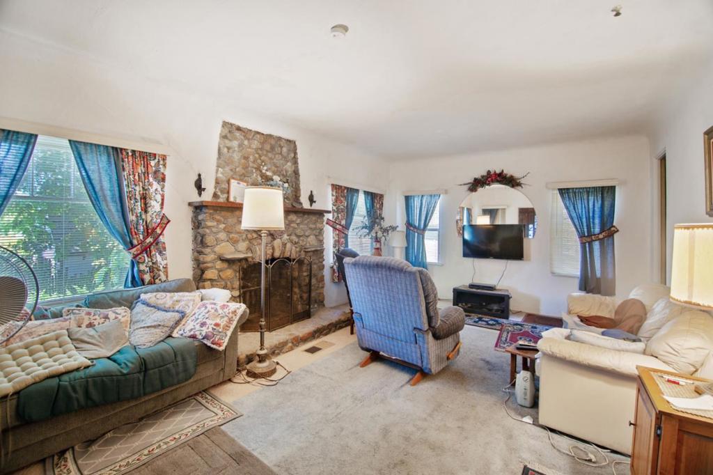 5035 Soquel Drive Property Photo 3
