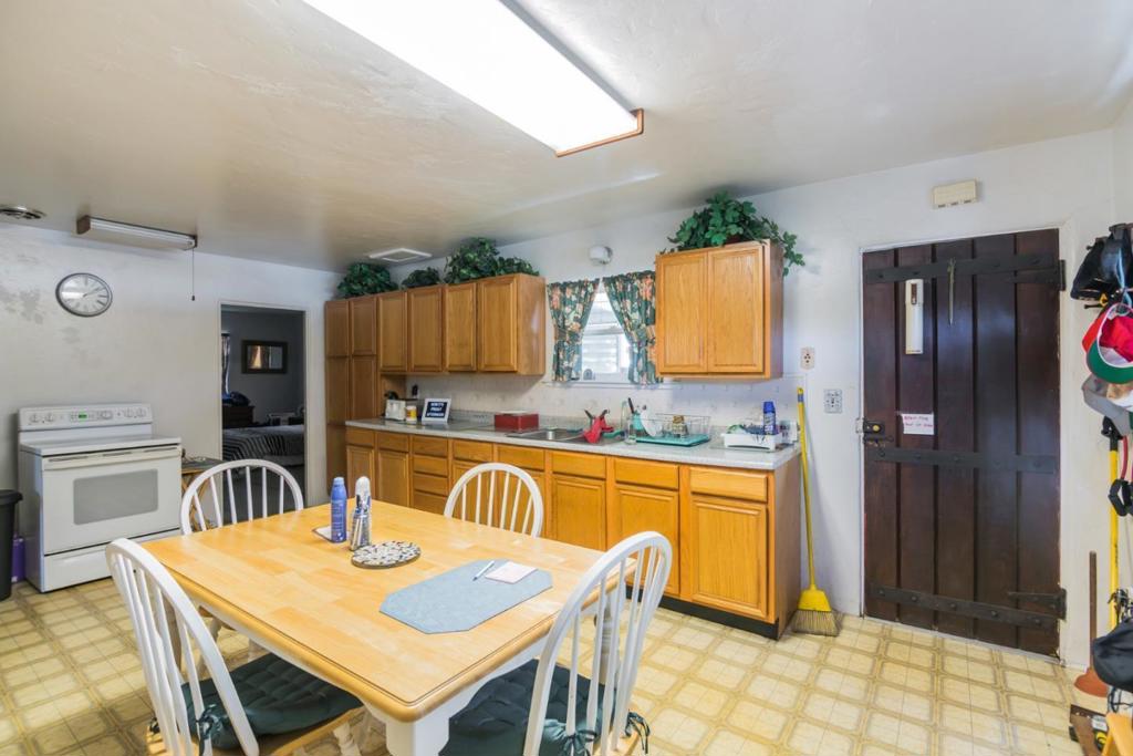 5035 Soquel Drive Property Photo 5