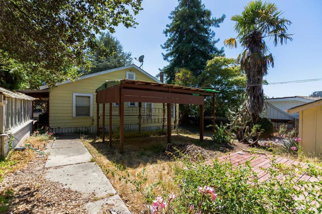 5035 Soquel Drive Property Photo 10