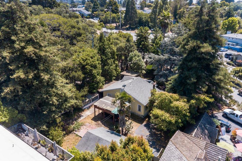 5035 Soquel Drive Property Photo 12