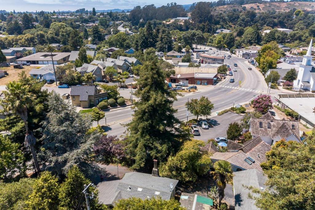 5035 Soquel Drive Property Photo 14