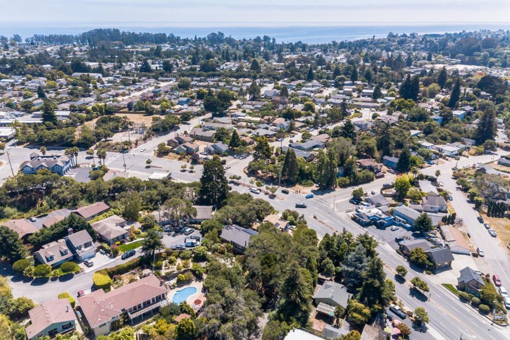 5035 Soquel Drive Property Photo 18