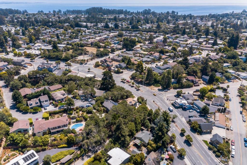 5035 Soquel Drive Property Photo 19