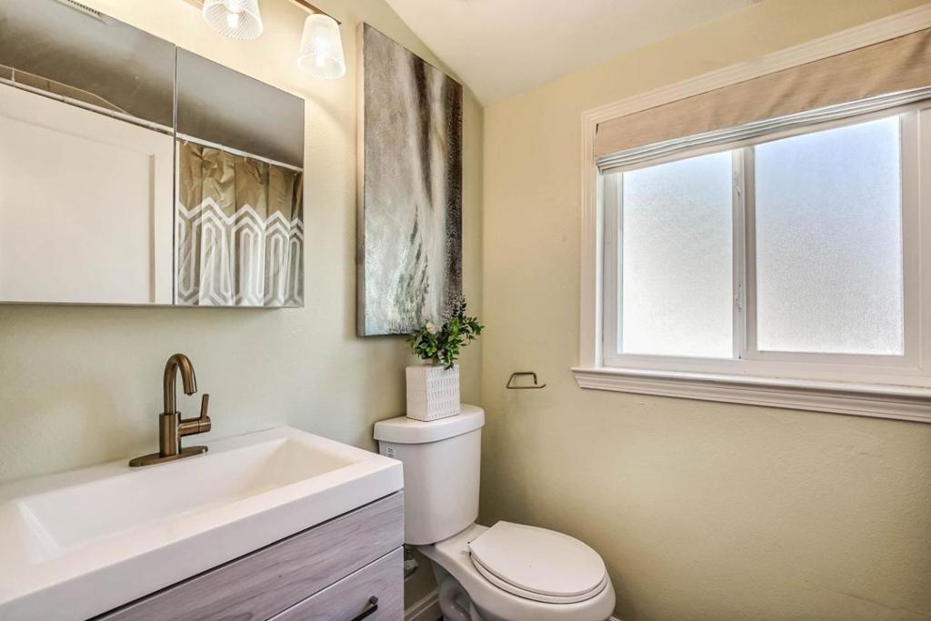 10381 Meadow Place Property Photo 12