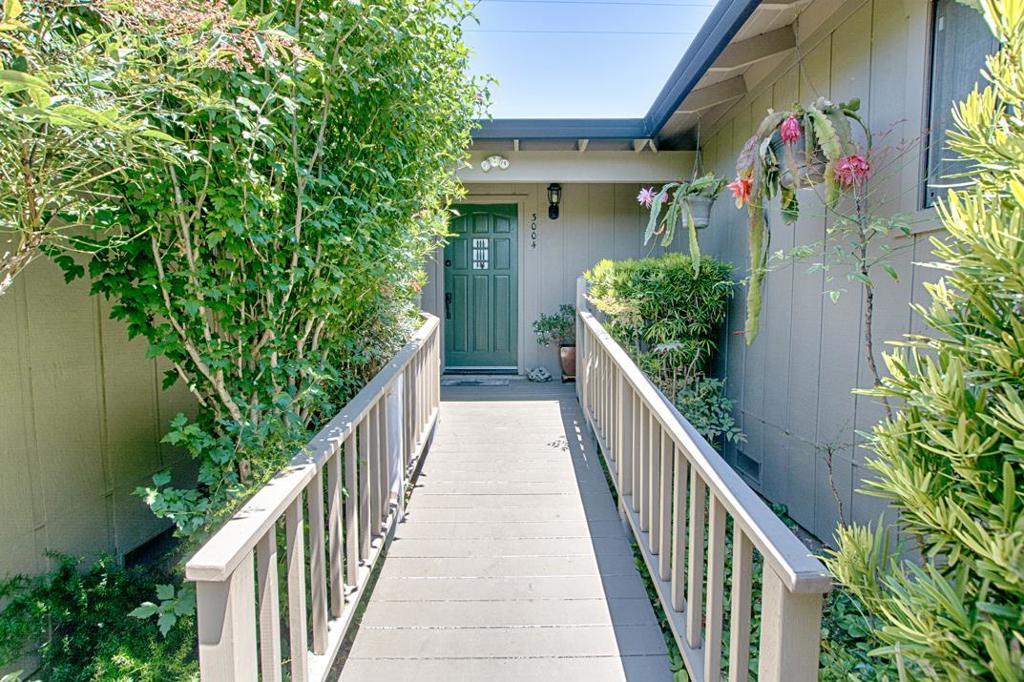 3000 Crystal Heights Drive Property Photo 4