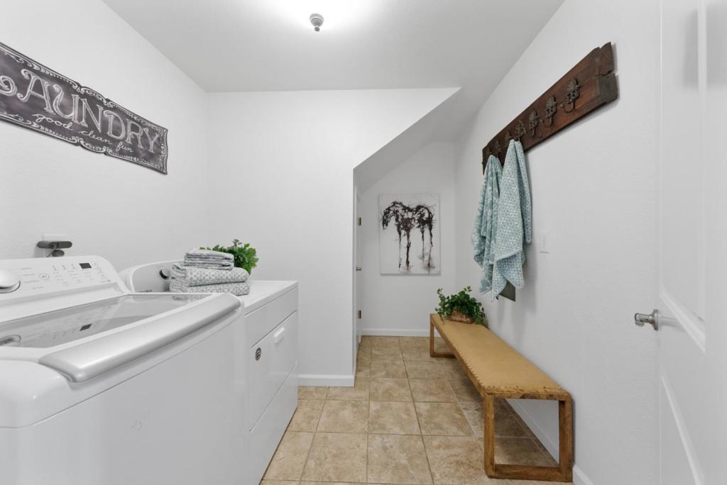 975 Llagas Road Property Photo 17