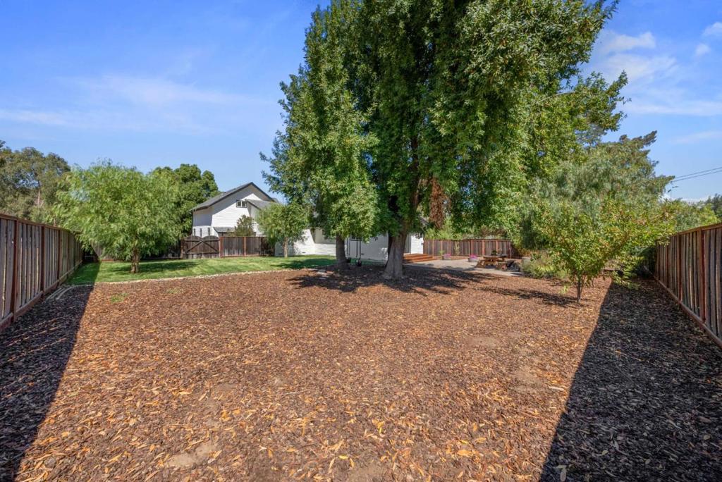 975 Llagas Road Property Photo 29