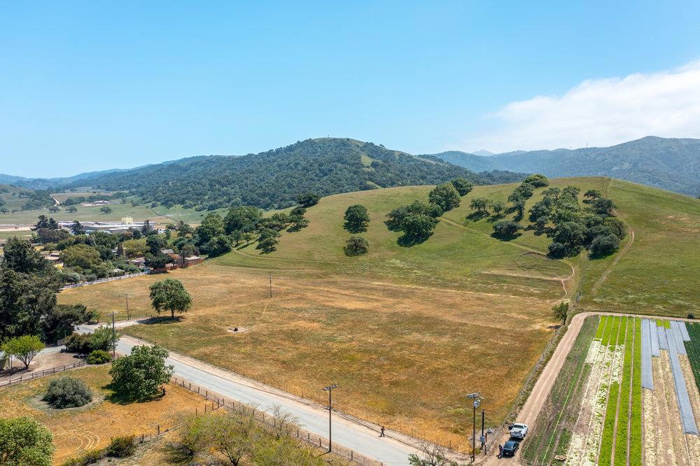 333 Mission Vineyard Road Property Photo 14