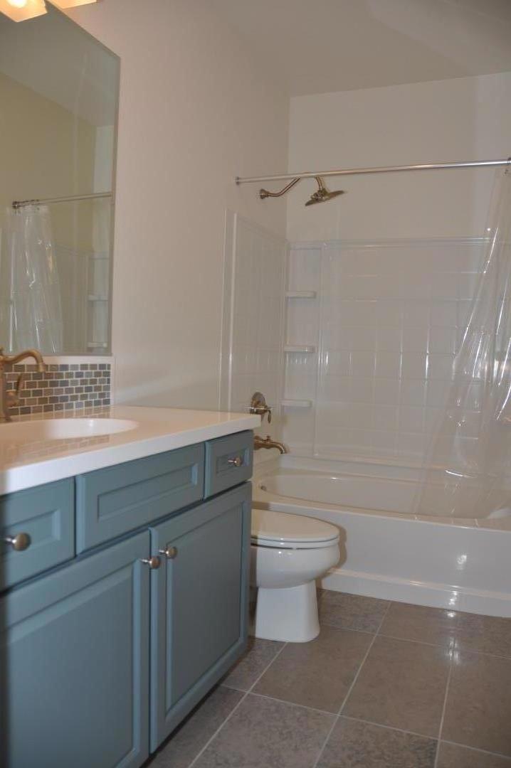 18006 Monterey Road Property Photo 9