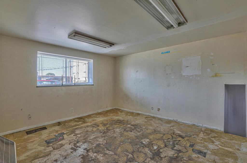 50 Chamberlain Street Property Photo 26