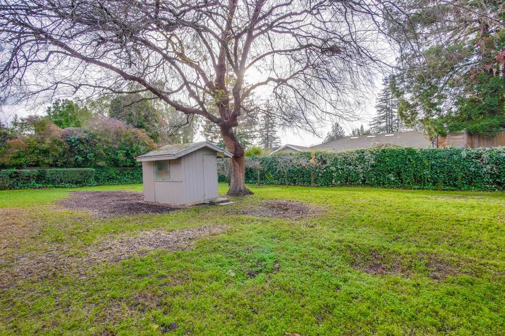 200 Almond Avenue Property Photo 4