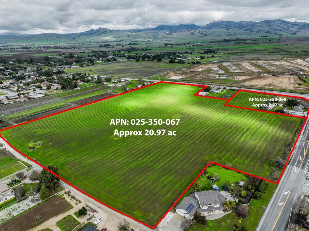 1870 Hillcrest Road Property Photo 4