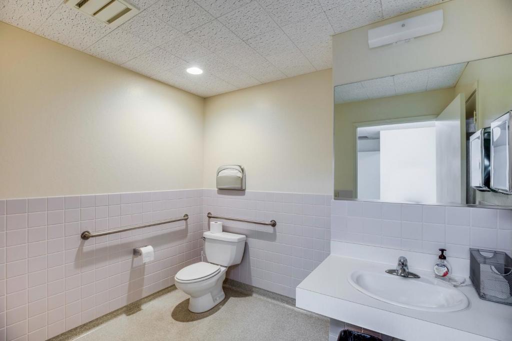 2210 S Winchester Boulevard Property Photo 15