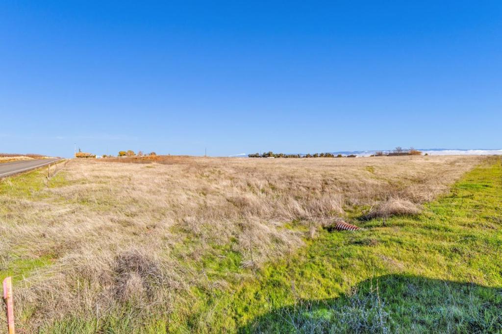 24525 Rowland, Ln Property Photo 27