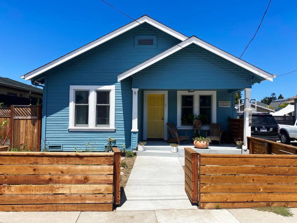 208 Laurent Street Property Photo 1