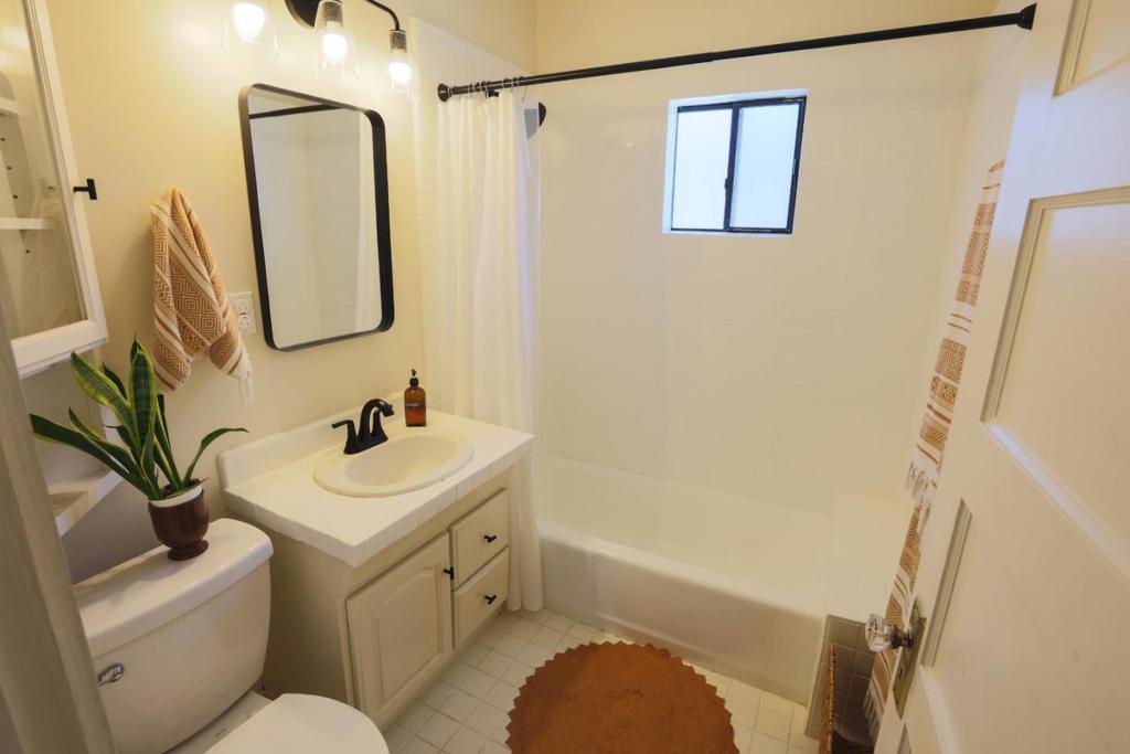 208 Laurent Street Property Photo 9