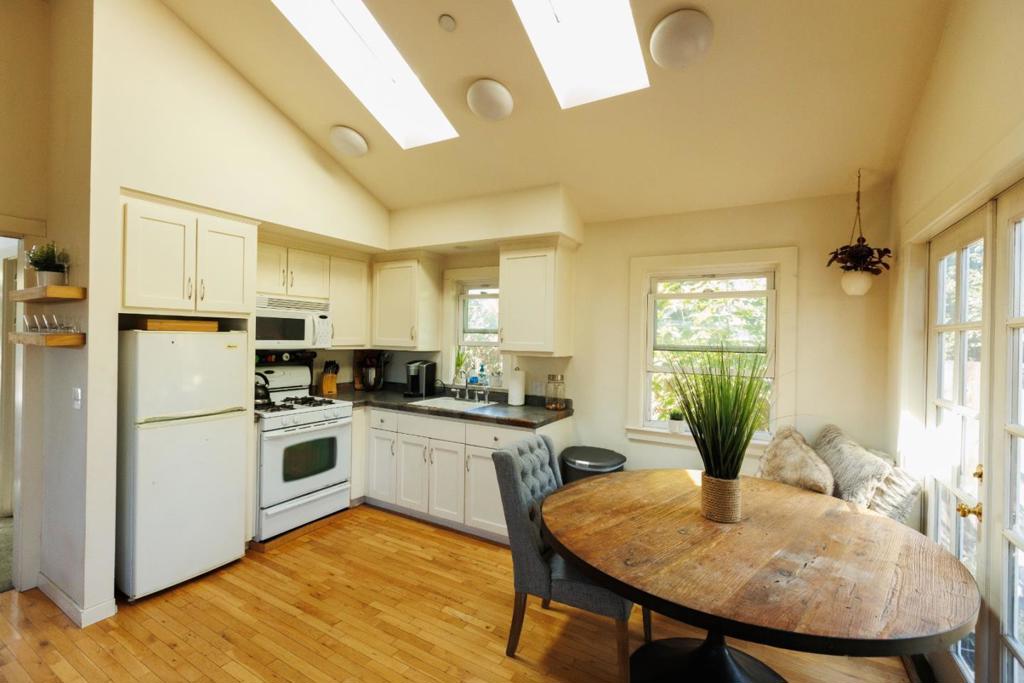 208 Laurent Street Property Photo 24