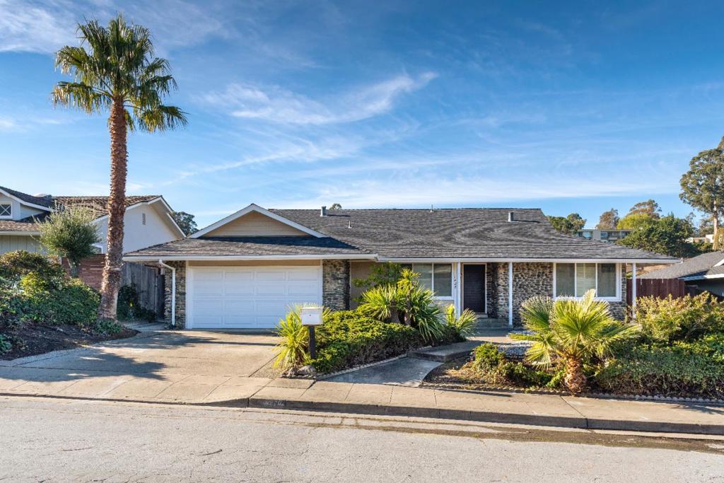 1428 Gavilan Way Property Photo 1