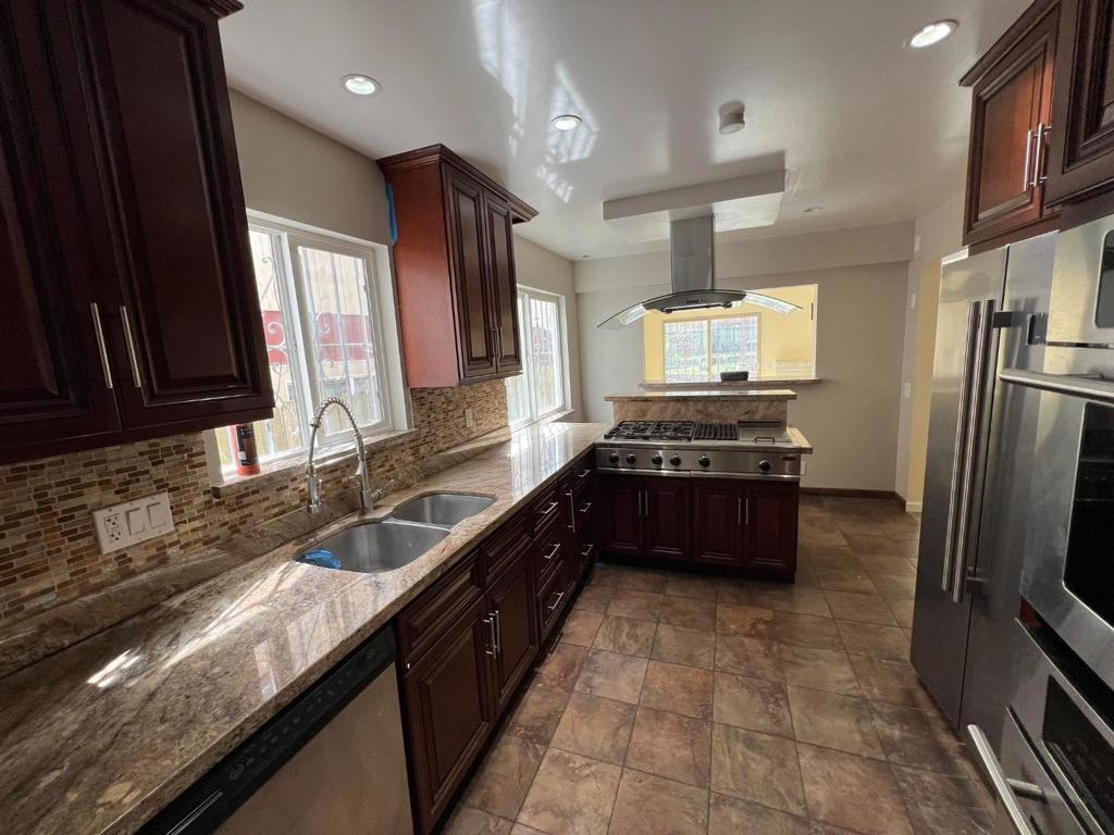 1331 Felton Street Property Photo 11