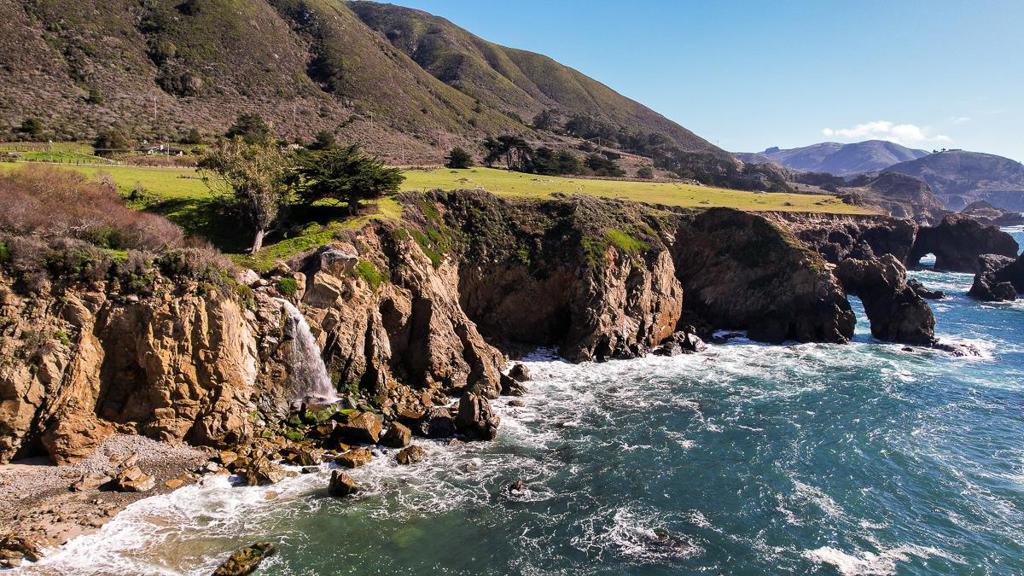 37305 Highway 1 Property Photo 2