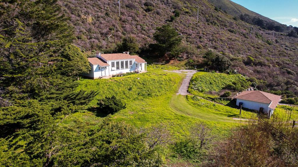 37305 Highway 1 Property Photo 13