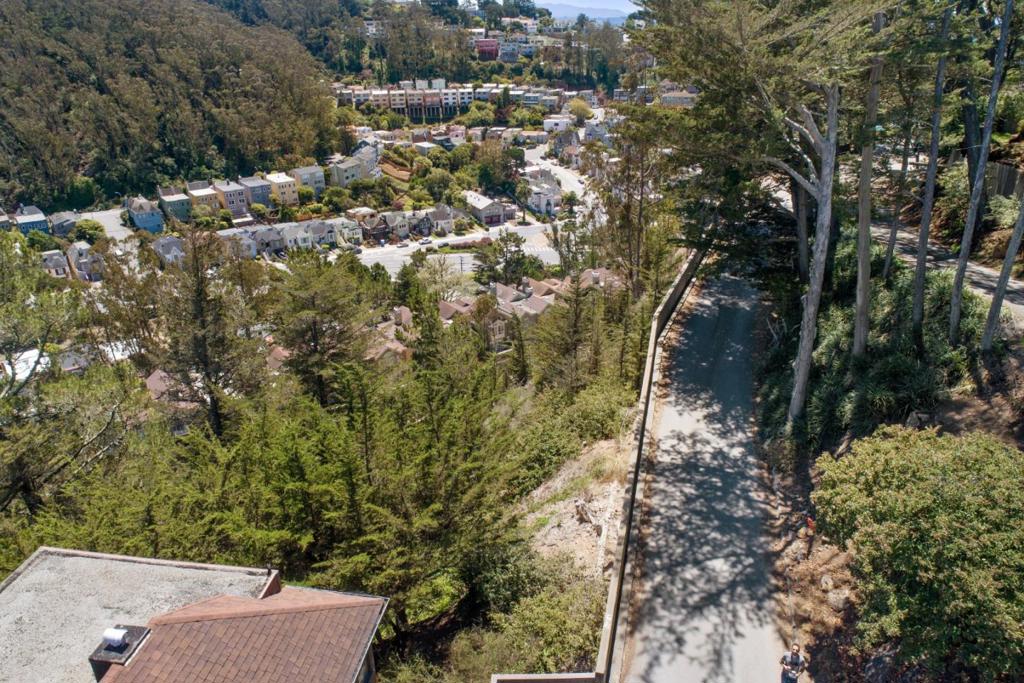 285 Edgehill Way Property Photo 17