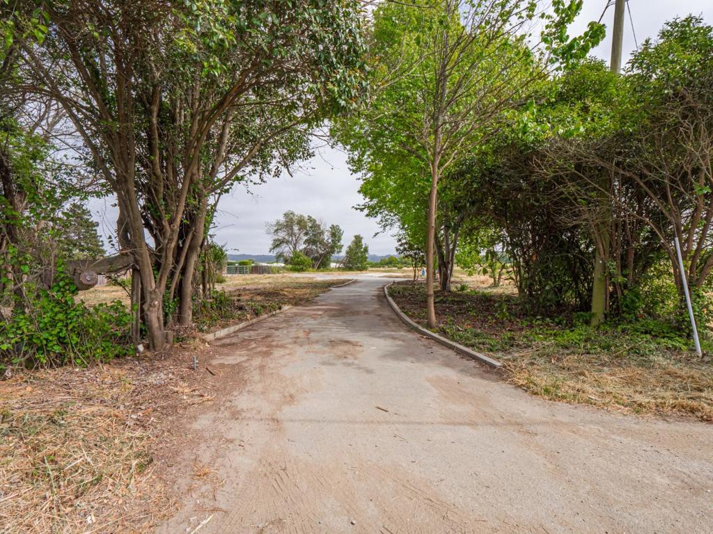 30 Riverside Road Property Photo 3