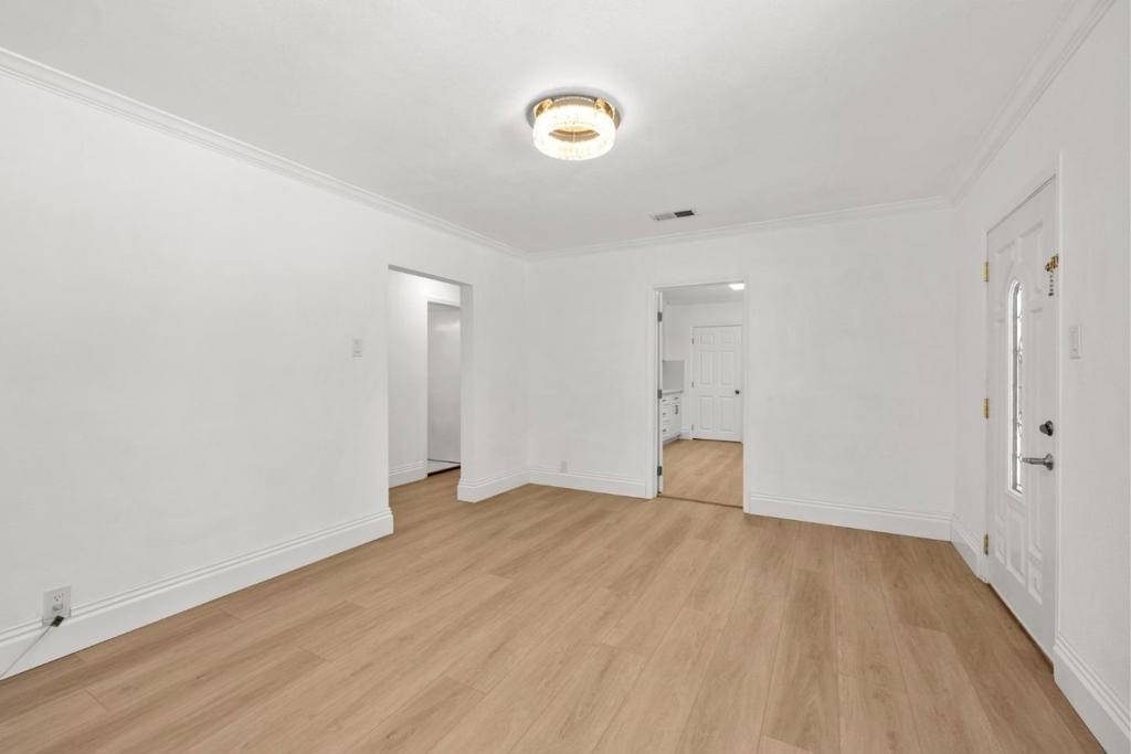 3279 Hoover Street Property Photo 9