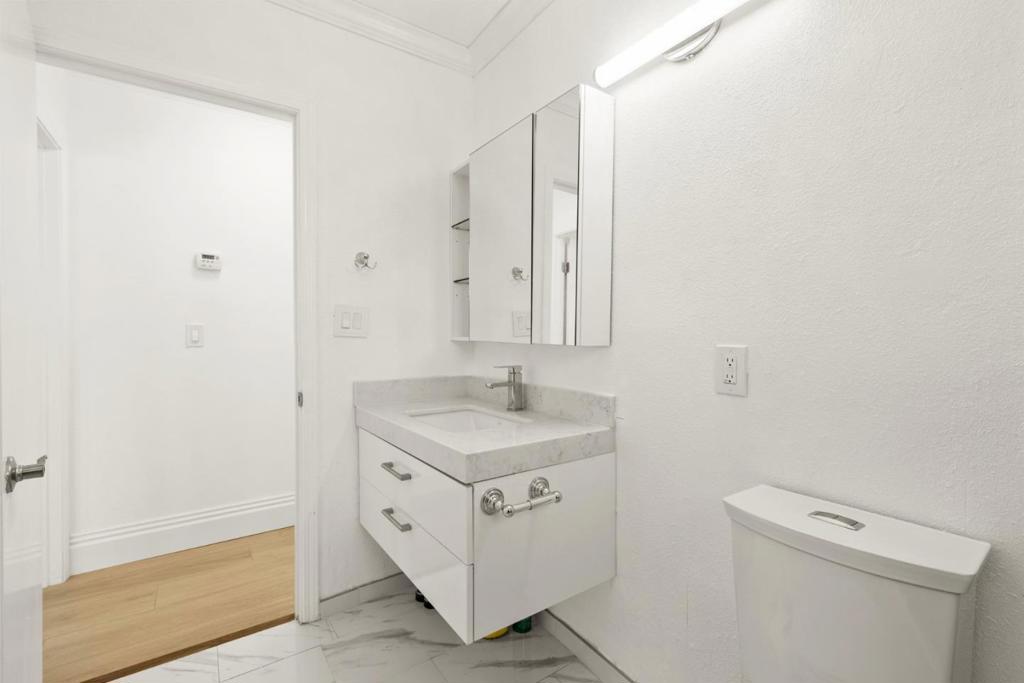 3279 Hoover Street Property Photo 18