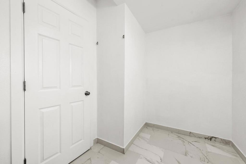 3279 Hoover Street Property Photo 24