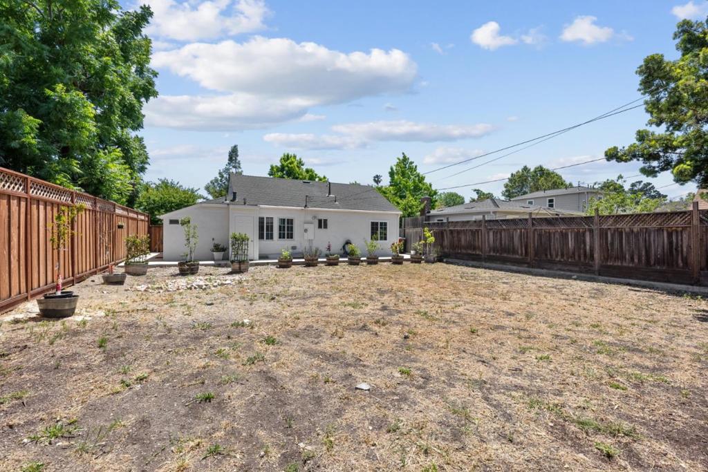 3279 Hoover Street Property Photo 29