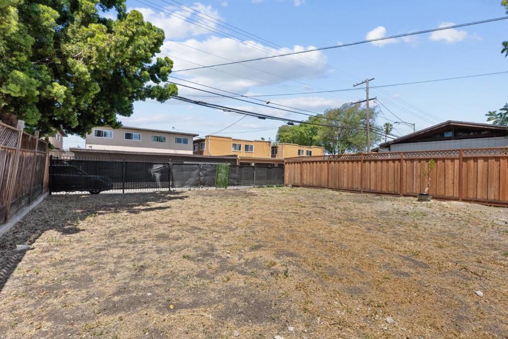 3279 Hoover Street Property Photo 31