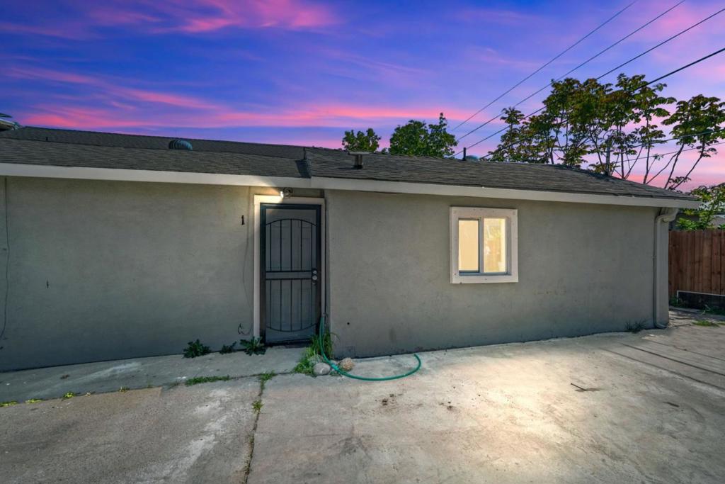 462 Delhi Avenue Property Photo 2